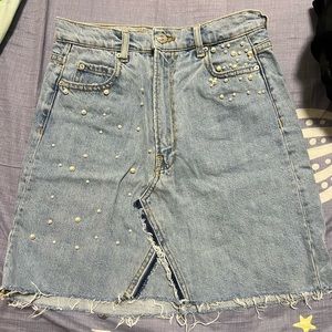 Zara pearl denim skirt